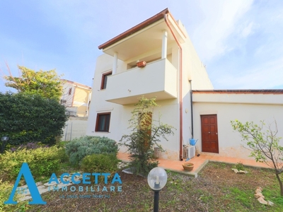 Villa in Via San Domenico Lama 31, Taranto, 5 locali, 2 bagni, 174 m²