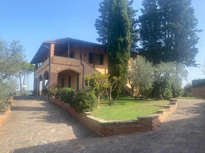 Villa Singola in Vendita ad Montelupo Fiorentino - 870000 Euro