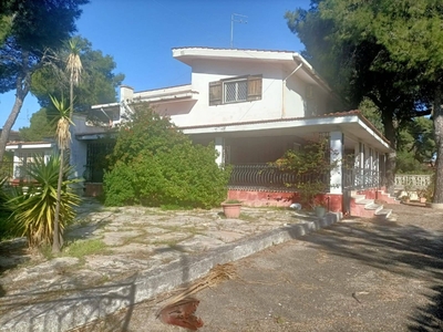 Villa singola in Via Calata La Torretta, Taranto, 20 locali, 5 bagni