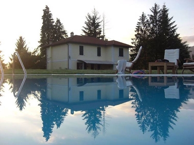 Villa in vendita a Castelnuovo di Garfagnana, Via Guglielmo Marconi , 31 - Castelnuovo di Garfagnana, LU