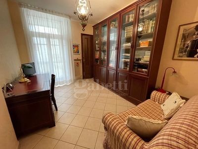 Appartamento in Vendita a Barletta, 495'000€, 240 m²