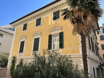 Appartamento in Vendita a Genova, 690'000€, 110 m²