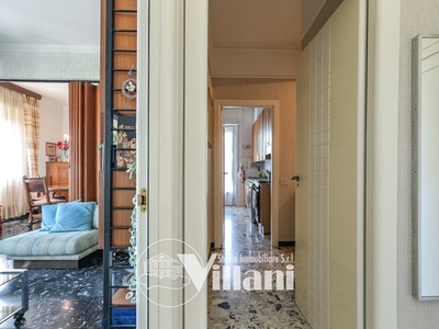 Appartamento in Vendita a Genova, zona Castelletto, 320'000€, 118 m²