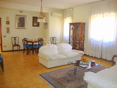 Appartamento in vendita a Isernia via Roberto Manlio Maiorino, 41