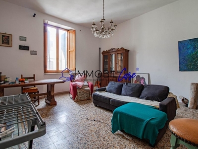 Appartamento in Vendita a Livorno, 240'000€, 180 m²