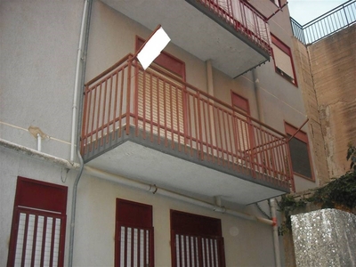 Appartamento in vendita a Naro via Matteotti