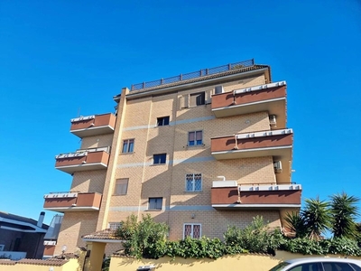 Appartamento in Vendita a Roma, 409'000€, 152 m², arredato
