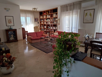 Appartamento in vendita a Triggiano Bari