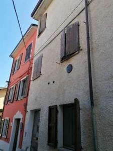 Appartamento in Vendita in Borgo D. Fanfoni 8 a Medesano
