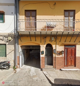 Appartamento in Vendita in Via Altarello 121 a Palermo