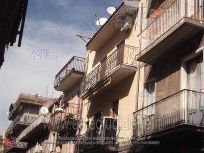 Appartamento in Vendita in Via Bari 57 a Paternò