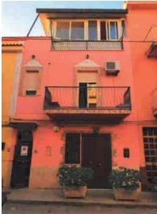 Appartamento in Vendita in Via Belmonte Chiavelli 159 a Palermo