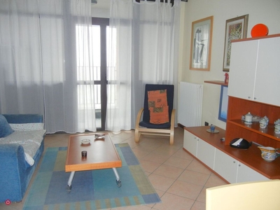 Appartamento in Vendita in Viale Gian Paolo Usberti a Parma