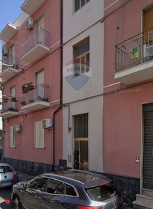Appartamento in Vendita in Via Cave Villarà 8 a Catania