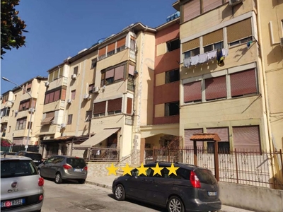 Appartamento in Vendita in Via del Castoro a Palermo