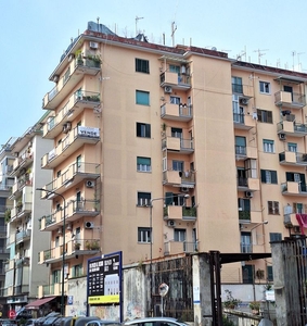 Appartamento in Vendita in Via Diocleziano 342 a Napoli