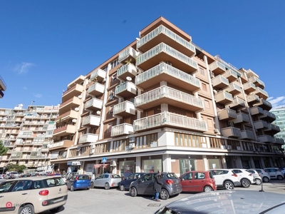 Appartamento in Vendita in Via Ercole Bernabei a Palermo