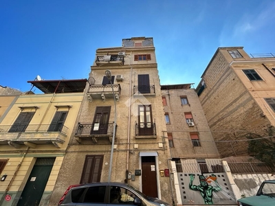 Appartamento in Vendita in Via Francesco Lucchesi Palli 38 a Palermo