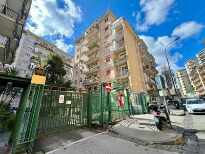 Appartamento in Vendita in Via Gabriele Jannelli 23 a Napoli