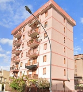 Appartamento in Vendita in Via Giulio Sarmiento 4 a Palermo