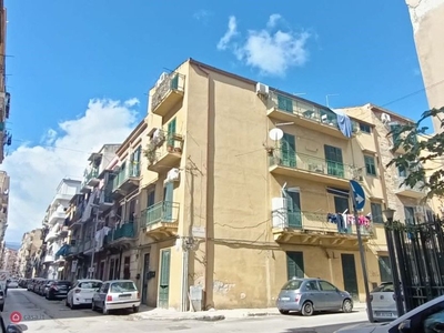 Appartamento in Vendita in Via Giuseppe Crispi 11 a Palermo