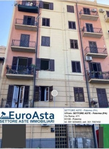 Appartamento in Vendita in Via Oreto 85 a Palermo
