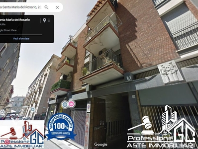 Appartamento in Vendita in Via Santa Maria del Rosario 23 a Catania