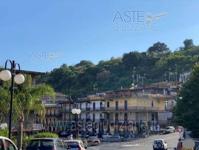 Appartamento in Vendita in Via Santa Maria del Sangue 41 a Aci Catena