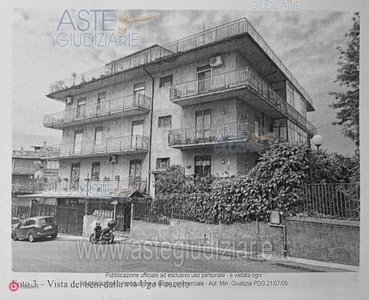 Appartamento in Vendita in Via Ugo Foscolo 11 a Gravina di Catania