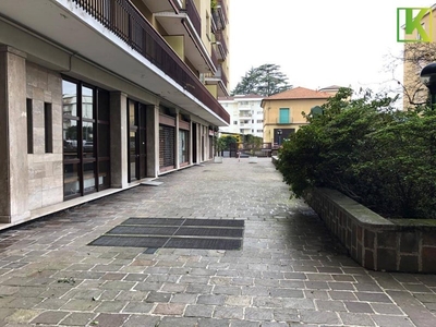 Bilocale in Vendita a Varese, zona Masnago, 108'000€, 80 m²