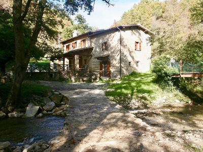 Casa indipendente con giardino a Gubbio