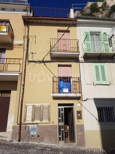 Casa Indipendente in in vendita da privato a Bagnoli del Trigno piazza Olmo, 1
