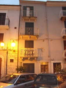 Casa Indipendente in in vendita da privato a Forlì del Sannio piazza Regina Margherita, 11