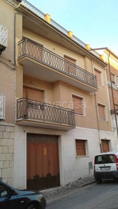 Casa Indipendente in vendita a Bagnoli del Trigno via Cesare Battisti