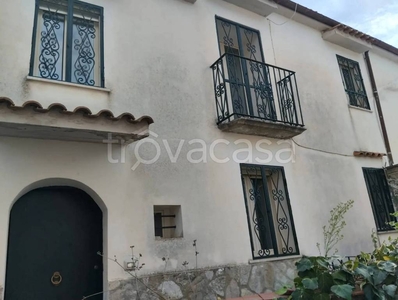 Casa Indipendente in vendita a Castelpetroso via Ruchetta