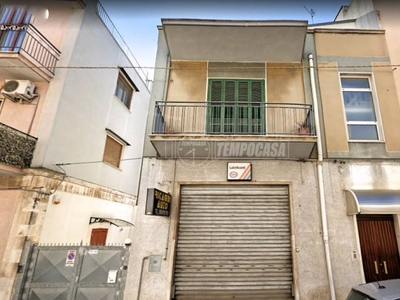 Casa Indipendente in vendita a Conversano via Castellana 38