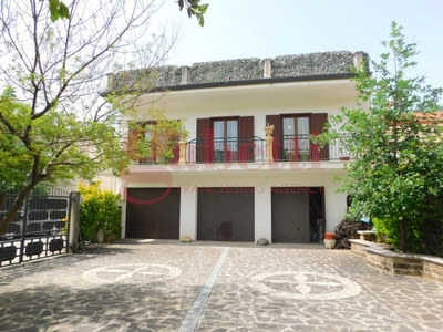 Casa Indipendente in vendita a Pozzilli pozzilli Nicandro Franchitti,6