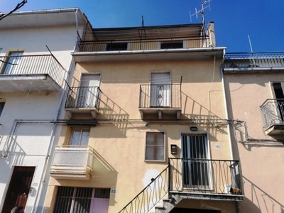 Casa Indipendente in vendita a Sant'Agapito via Piave