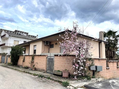 Casa Indipendente in vendita a Spoltore, Via Orfento, 2/B - Spoltore, PE