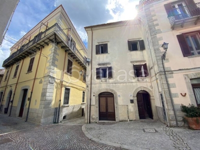 Casa Indipendente in vendita ad Agnone via Beato Antonio Lucci