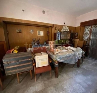 Casa Indipendente in vendita ad Alice Castello via Italia, 1