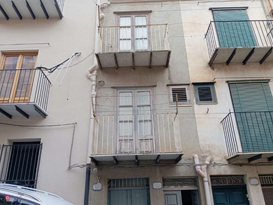 Casa indipendente in Vendita in Via Errante a Castelbuono