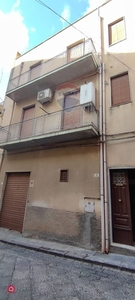 Casa indipendente in Vendita in Via Giuseppe Barbera 8 -52 a Mirabella Imbaccari