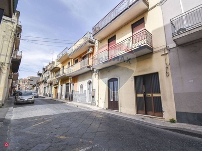 Casa indipendente in Vendita in Via Guglielmo Marconi 15 a Aci Catena