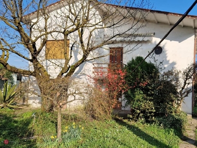 Casa indipendente in Vendita in Via Ivancich a Venezia