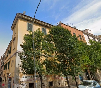 Casa indipendente in Vendita in Via Regina Margherita a Napoli