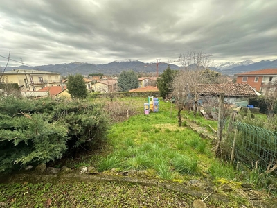 Casa Indipendente in Via Montenero , 6, Orsenigo (CO)
