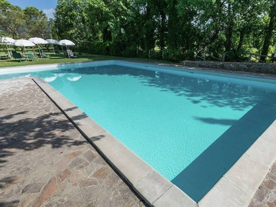 Casa vacanze d'epoca con piscina a Bucine