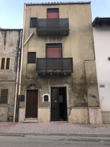 Palazzo in vendita a Canicatti'