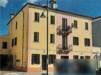 Palazzo in Vendita in Via Roma a Cavarzere